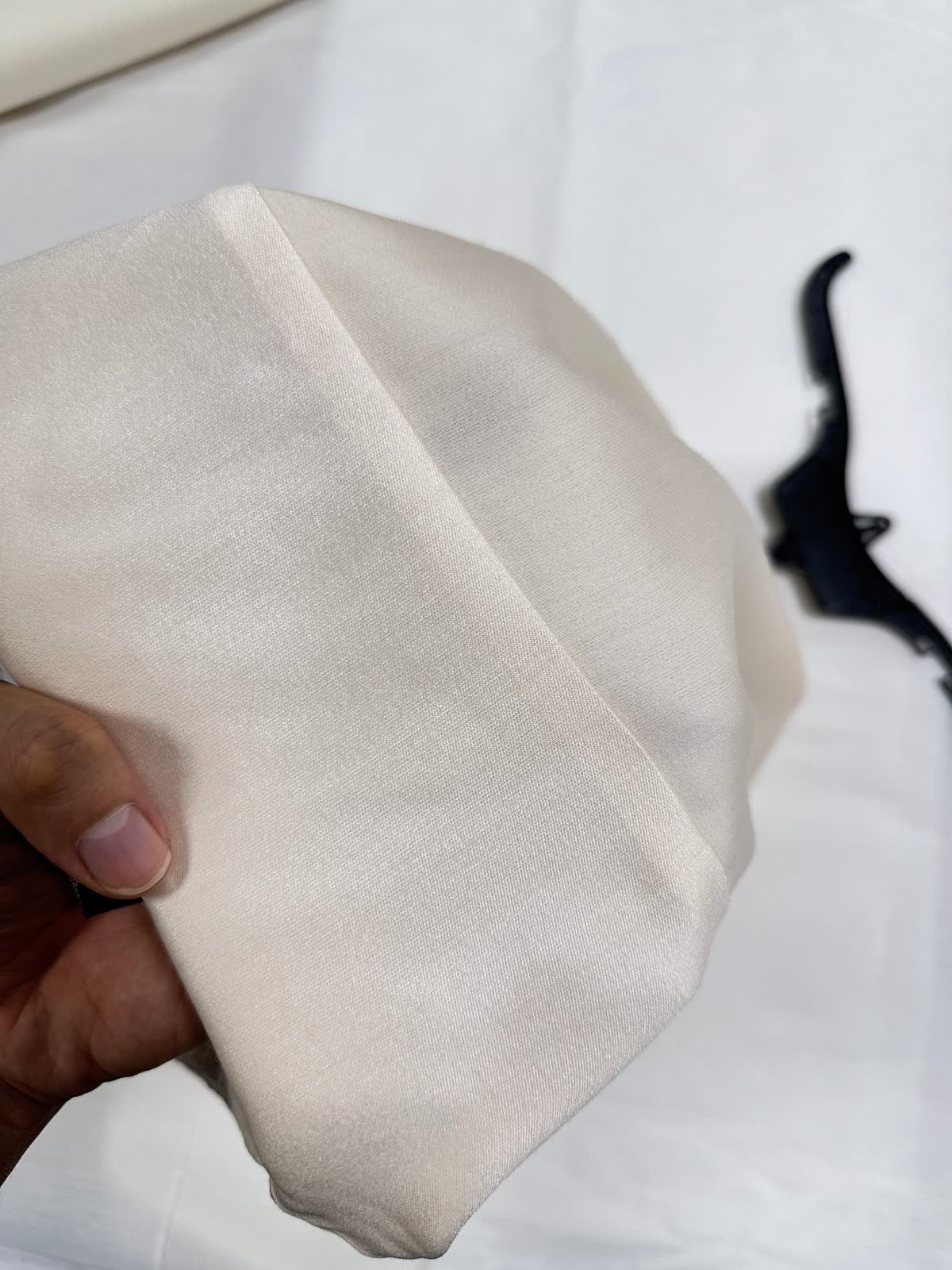 French seam on delicate fabric, UP Fashion Guangzhou